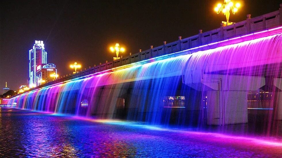 Banpo Moonlight Rainbow Fountain, Seoul, South Korea