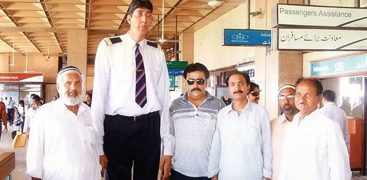 Naseer Soomro is Pakistan's second tallest man 